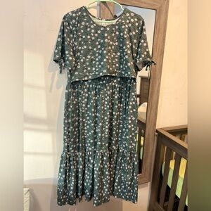 The Dress Lady Dress- Nursing Daisy Blooms size XL- EUC
